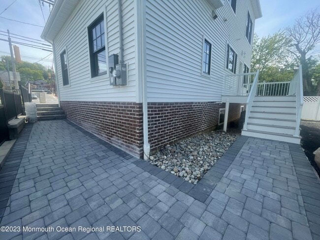 150 Navesink Ave