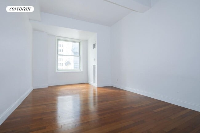 Photo - 88 Greenwich St