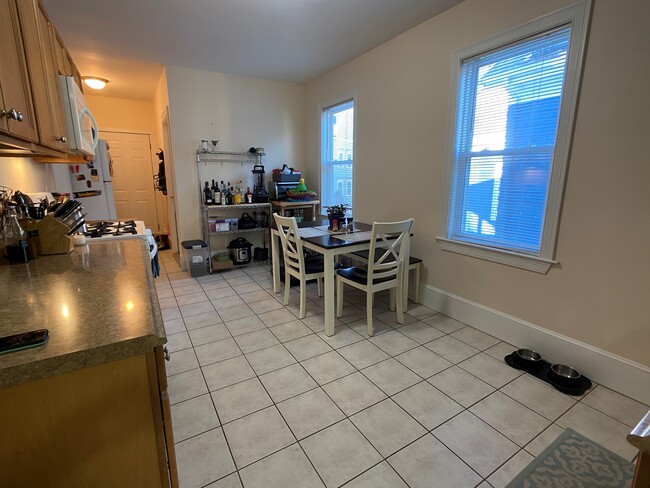 15 Sargent Ave Unit 2A