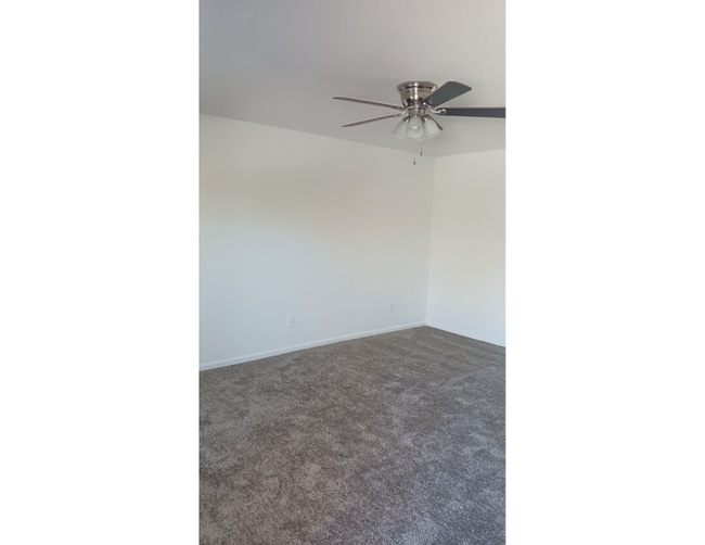 Photo - 115 Eastcliff Dr SE