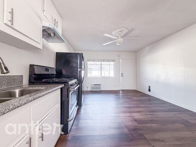 Photo - 9014 Orion Ave Unidad 23