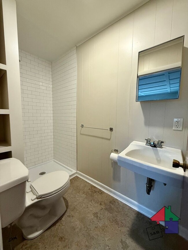 Photo - 150 Fairground Rd Unit 3