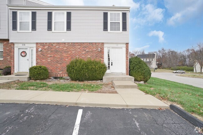 Building Photo - 2-Bed, 2.5-Bath Townhome in Lake Saint Louis!