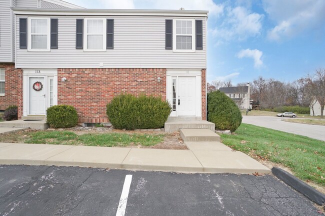 2-Bed, 2.5-Bath Townhome in Lake Saint Louis! - 2-Bed, 2.5-Bath Townhome in Lake Saint Louis!