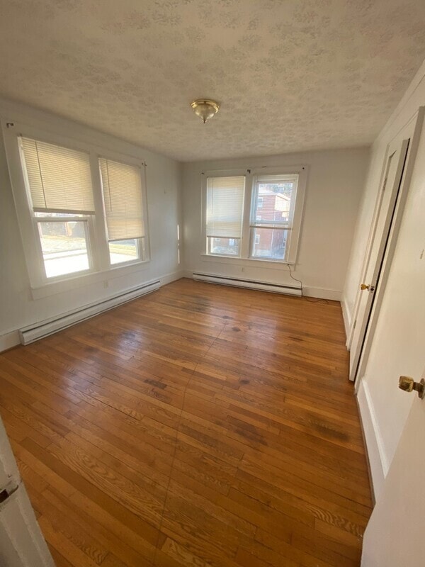 Photo - 916 College Ave