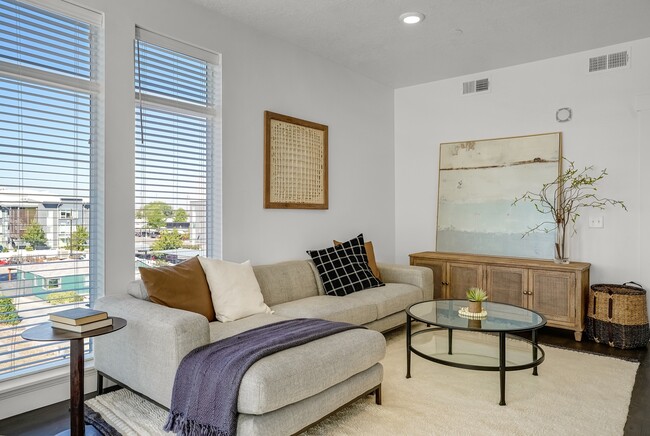 Building Photo - Glenwood Rental