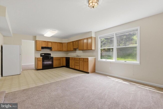 Photo - 9530 Hallhurst Rd