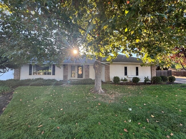 Photo - Corner Lot, RV Parking in North Medford!!