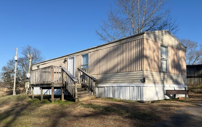 Building Photo - 963 N Bucks Pocket Rd SE