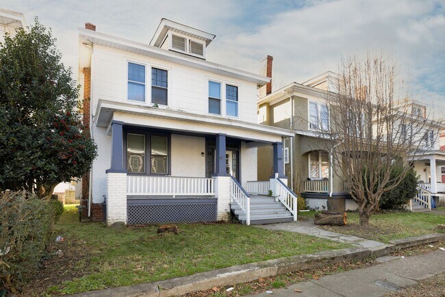 Charming Retreat in Vibrant Brookland Park! - Charming Retreat in Vibrant Brookland Park! House