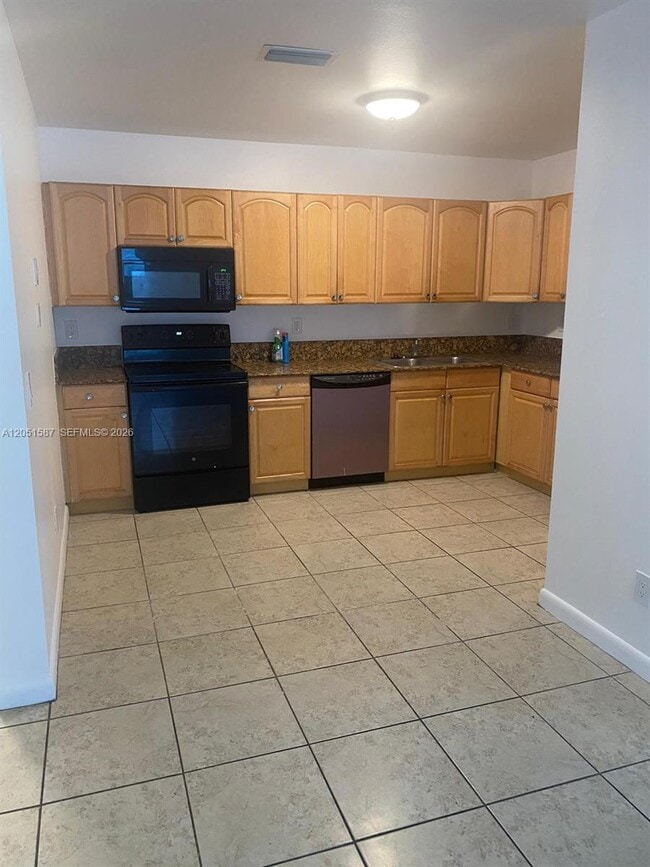 Building Photo - 3173 Auburn Blvd Unit 202