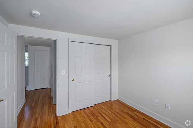 3BR, 1.5BA - 1,242SF - Bedroom
