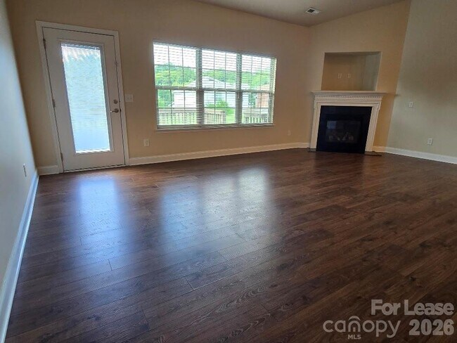 Photo - 7231 Kenyon Dr