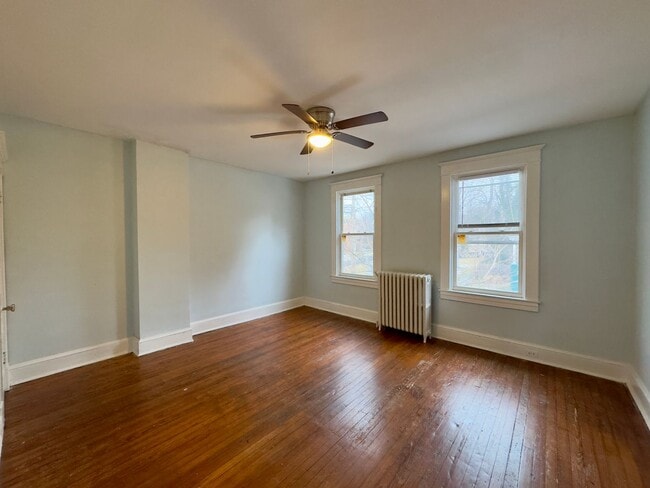 Photo - 4227 Euclid Ave Unidad B