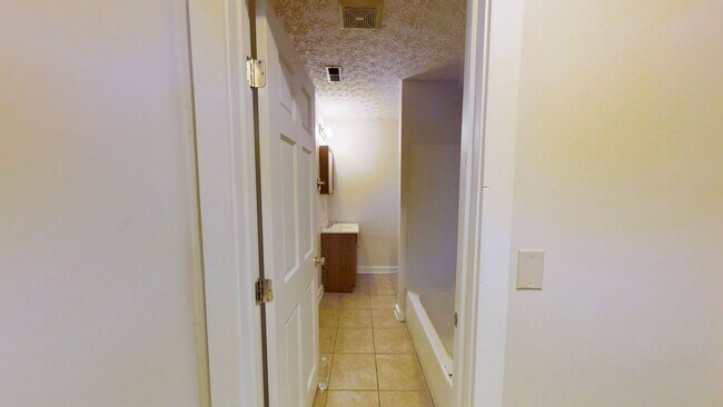 Photo - 45 1/2 Euclid Ave Unit F