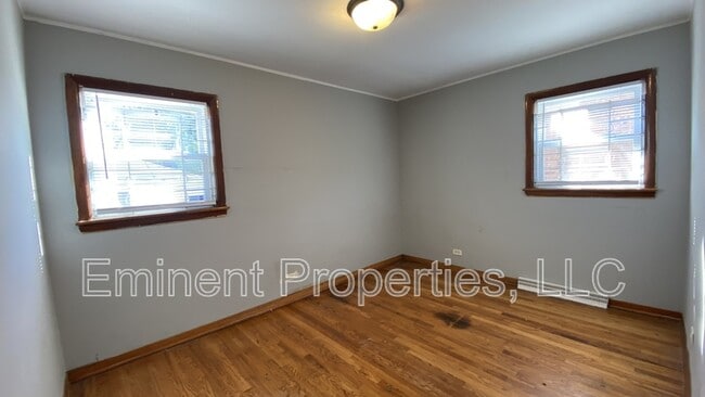 Photo - 9225 S Euclid Ave