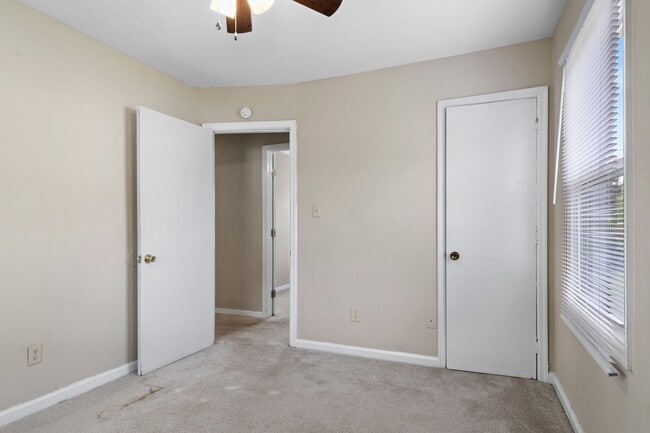 Photo - 503 Woodfin Rd