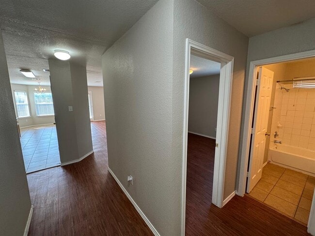 Photo - 423 Paddington Dr