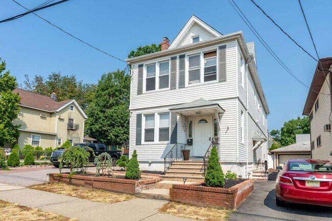 Photo - 172 Hamilton Ave