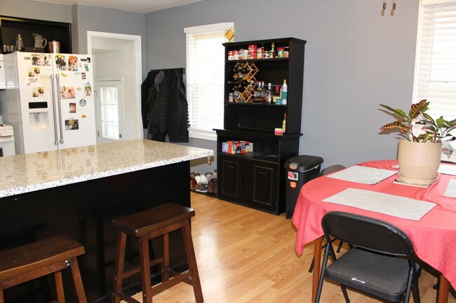 Photo - 3011 Ferris Ave