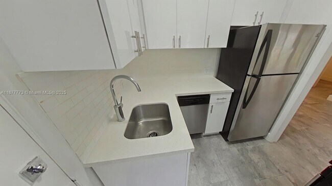 Photo - 1605 Jefferson Ave Unit 02