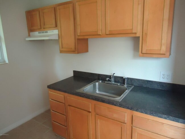 Photo - 1452 Palm Ave Unit 1452