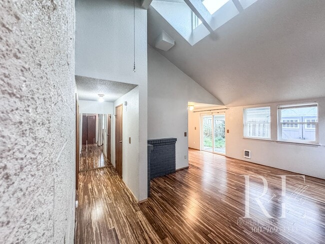 Photo - Charming 3-Bed Tacoma Home with Skylights & Unique Touches