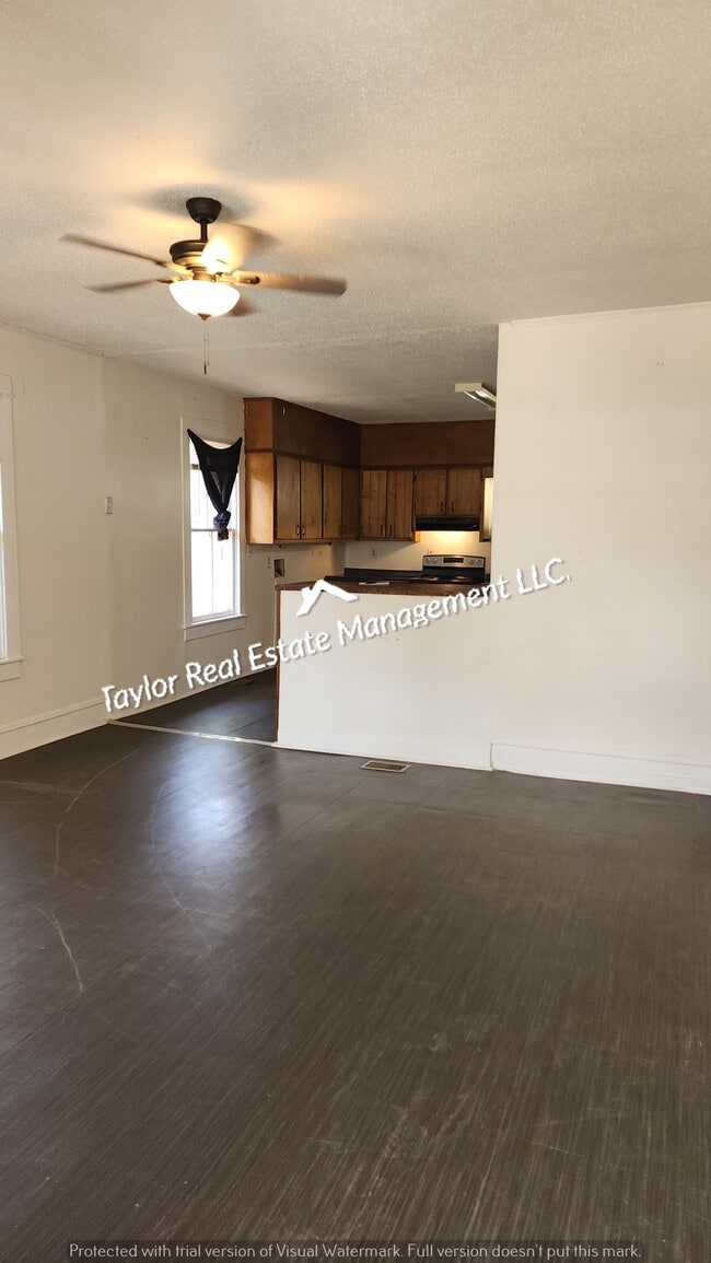 Photo - 728 Kendrick St