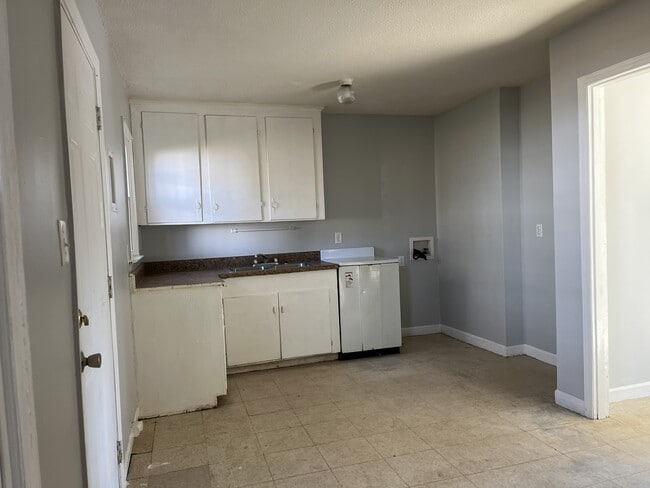 Photo - 2621 Dr Carver Rd