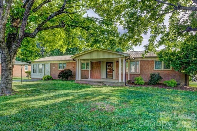 Building Photo - 1409 Delview Rd