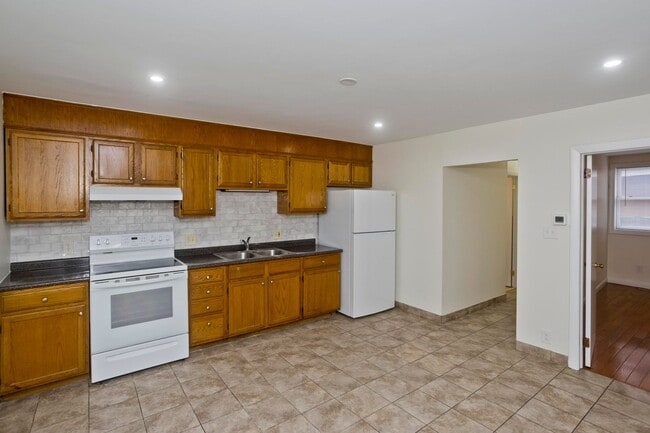 Photo - 181 State St Unit 2