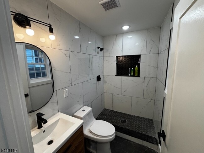 Photo - 81 N Clinton St Unit 2