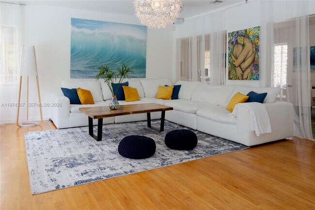 Photo - 750 NE 120th St