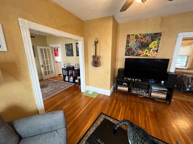 Photo - 12 Craigie Ter Unidad 2