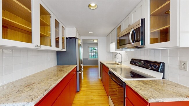 Photo - 2 Glenbrook Ln