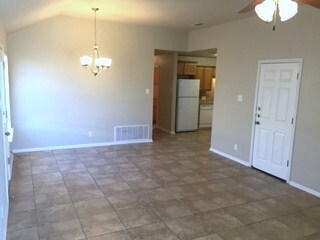 Photo - 3 Bedroom | 2 Bath Duplex – Modern Comfort...
