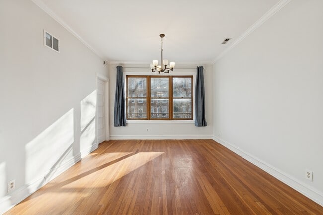 Photo - 2332 W Superior St Unit 2