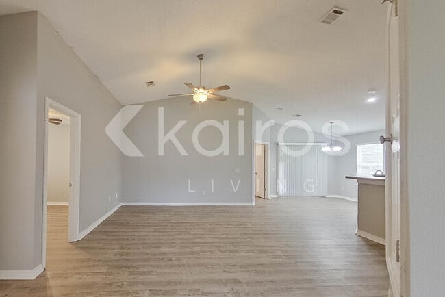 Photo - 225 Leebeck Cir
