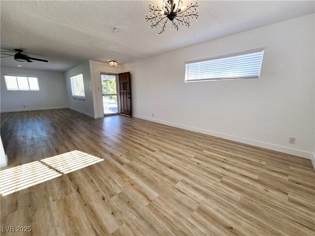 Photo - 1336 Darmak Dr