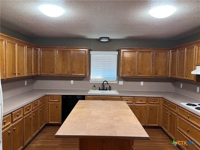 Photo - 1241 Rapids Rd