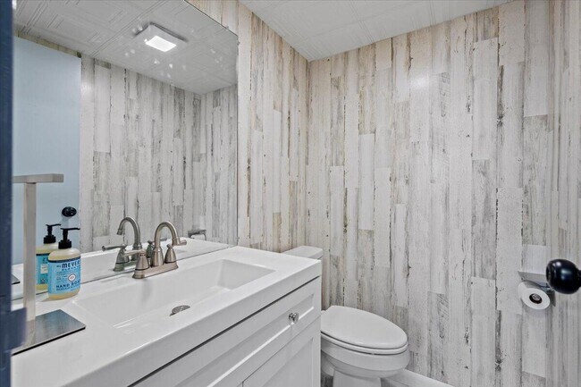 Photo - 300 Waterway Dr S Unit 308
