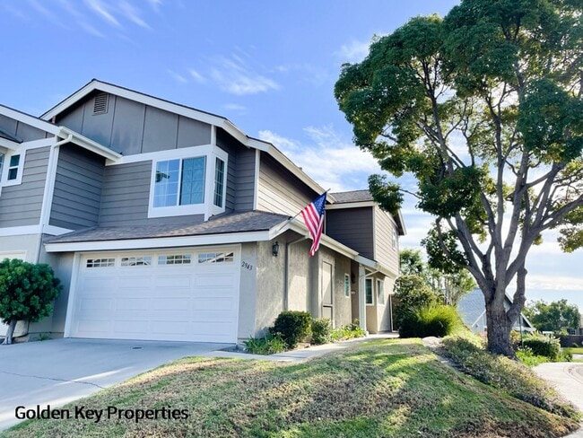 Building Photo - Remodeled townhome located in the Cape at ...