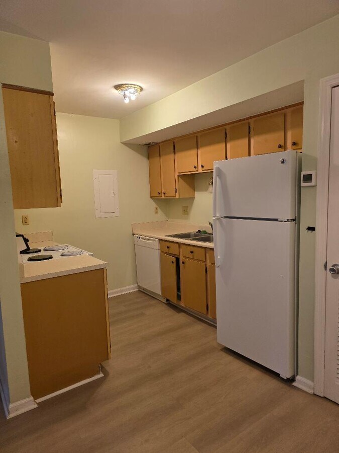 Photo - 2494 Etiwan Ave