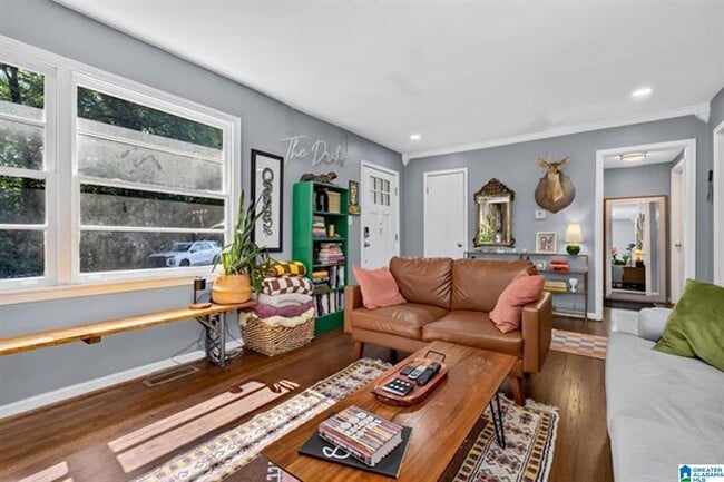 Photo - 636 Oakdale St