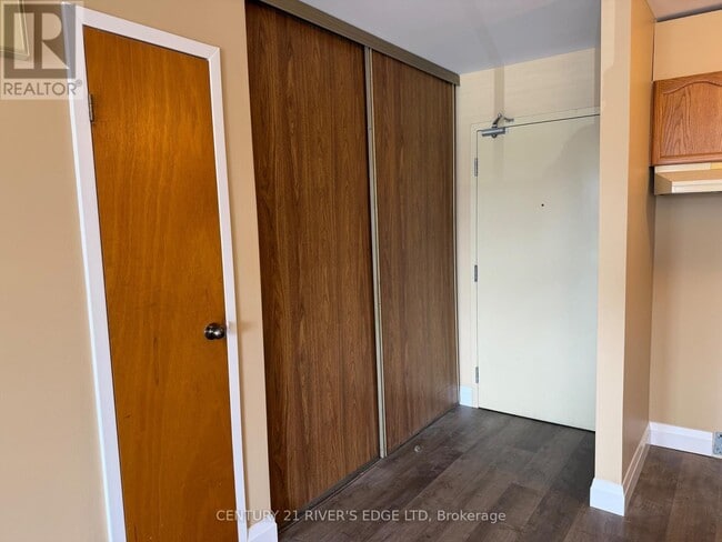 4 - 290/294 KING STREET W - 4 - 290/294 KING STREET W