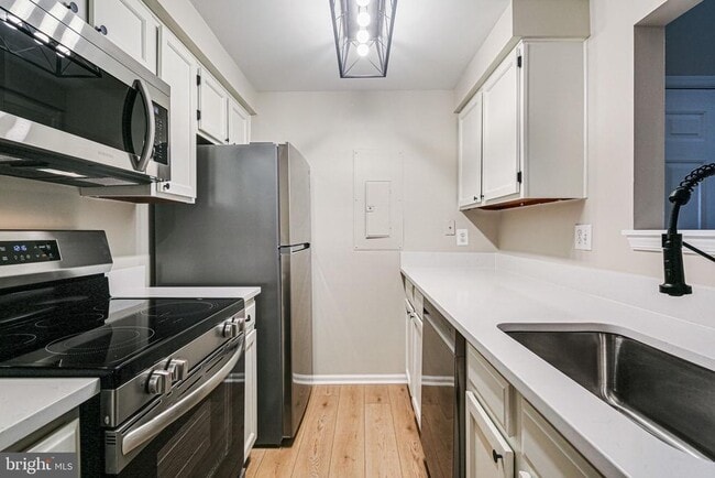 Photo - 13027 Shadyside Ln Unit 12-207