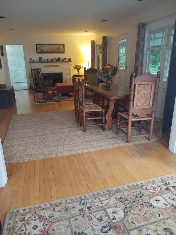 Photo - 9727 Lake Shore Blvd NE Unidad Duplicate of Top floor