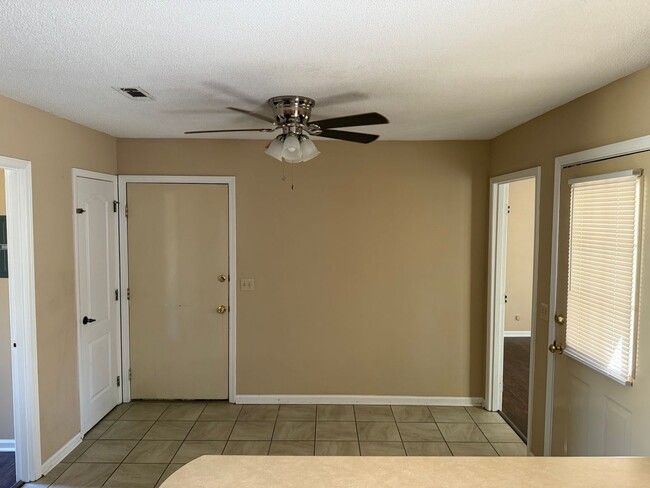 Photo - 156 Lakeside Dr