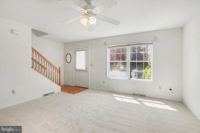 Photo - 239 G St