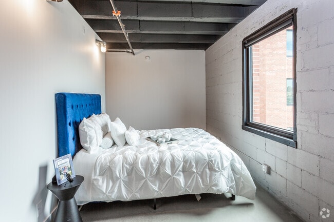 Photo - Dahlman Flats